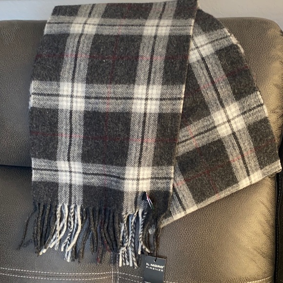 IL Moro Firenze 💯’/. Wool Unisex Scarf made on Italy 72” long. - Picture 1 of 3